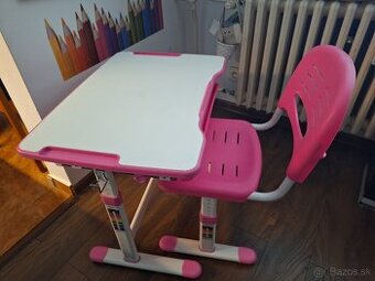 Rastúci stôl so stoličkou