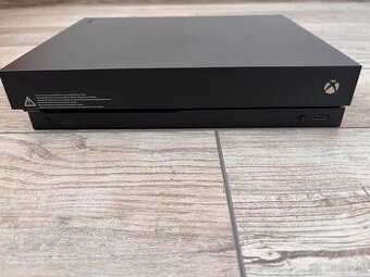 XBOX ONE X 1 TB