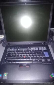Retro IBM ThinkPad R50E - Windows 98, 256 MB RAM