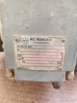 Motory