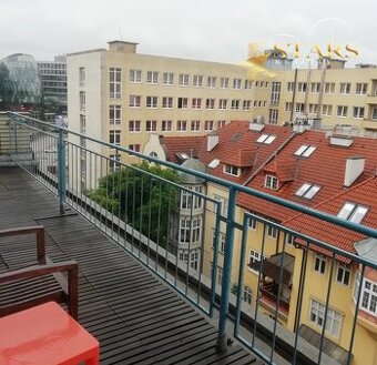 Ponúkame na predaj 2 izbový byt v priamom centre mesta Brati