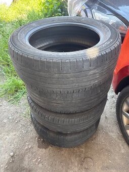 215/60R17