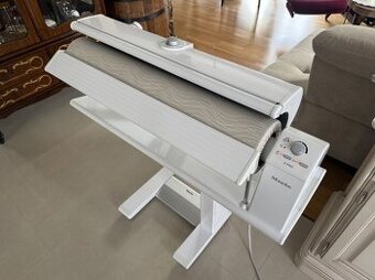 Mandl Žehlička s parným generátorom Miele B995 D, žehliaci s