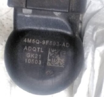 predám trysky 4M5Q-9F593-AD FORD 1.8 TDCI trysky 4M5Q9F593A,
