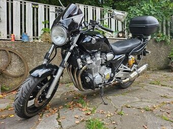 Yamaha XJR 1300