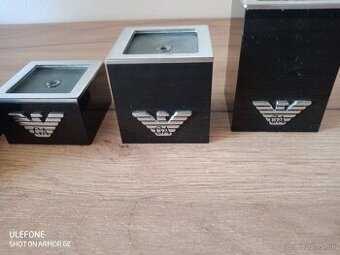 Giorgio Armani stojančeky