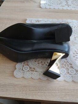 Pekné nové lodičky