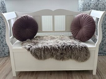 Lavička s úložným priestorom