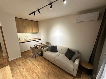 1,5i plne zariadený , klimatizovaný BYT na dlhodobý prenájom