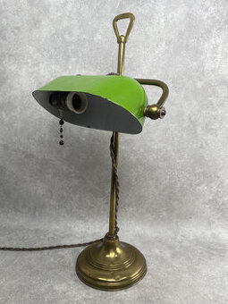 Starožitná mosadzná banková lampa so smaltovaným tienidlom