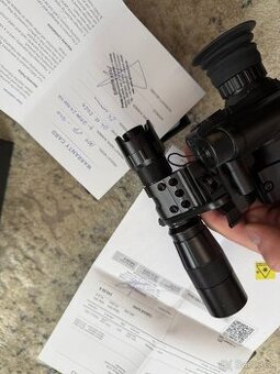 Pard NV007SP 940nm zásadka