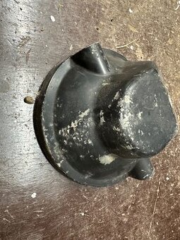 Predám zadná časť predného svetla LIATINA ČZ 175/487