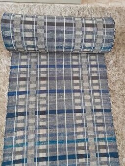 Ručne tkaný pokrovec