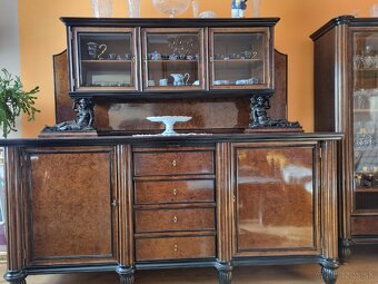 Predám starožitnú jedáleň