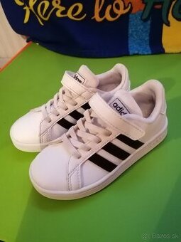 Tenisky adidas v. 28