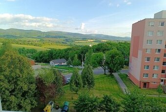 Trojizbový byt na sídlisku Sever