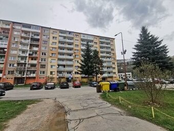 42001-Dražba bytu v Revúcej