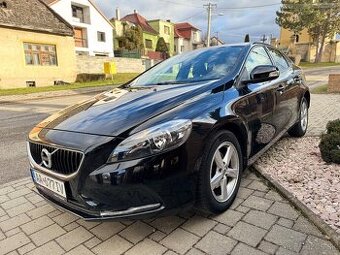 VOLVO V40 109323km