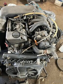 Motor mercedes 124.  2,5d