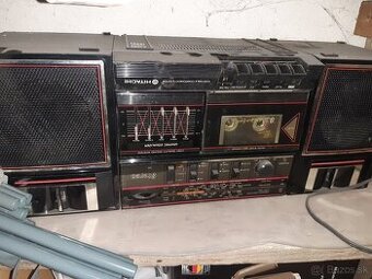 Hitachi stereo veža