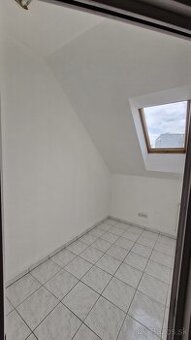Ponúkame Vám na prenájom prevádzkový priestor v Dubnici nad