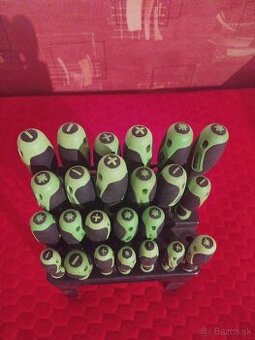 NITEO 26ks sada Chrome Vanadium skrutkovacov z magnet.hrot