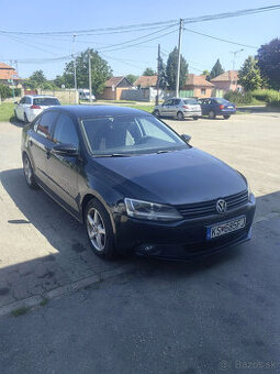 Volkswagen Jetta 1.6 TDI, Automat, 2011, 350 000 km
