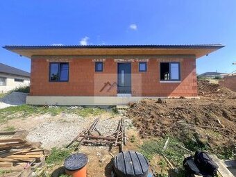 NOVOSTAVBA s pozem. 628m² M.Bielice Partizánske