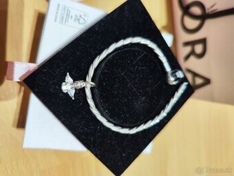 Pandora naramok a privesok