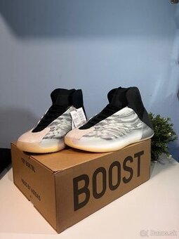 Yeezy Quantum 42 NOVÉ