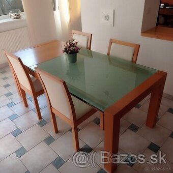 Rozkladací stôl a 4 stoličky - buk masív - ZNÍŽENÁ CENA