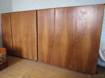 šatníkové skrine