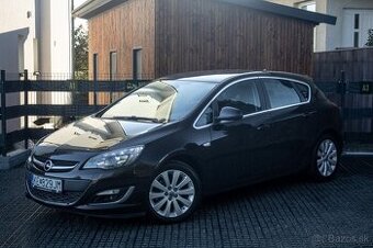 Opel Astra Sport Tourer ST 1.4 Turbo 140k Cosmo
