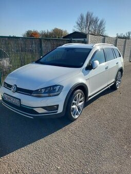 Golf Alltrack 7