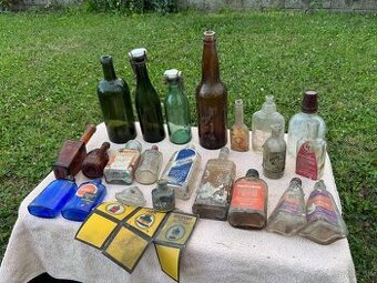 Stare sklenene flasky