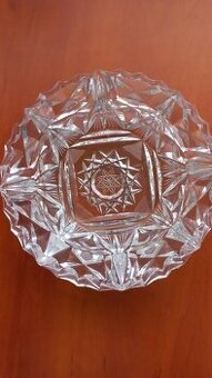 Krištáľový popolník