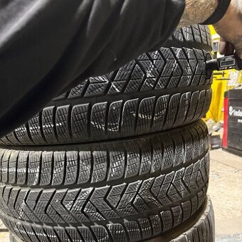 Z331 2ks zimné 255/55R18