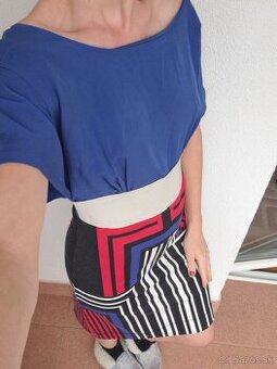 Puzdtové šaty nosené ale zachovalé S/M