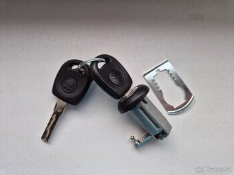 Zamok dveri Skoda Felicia 2001