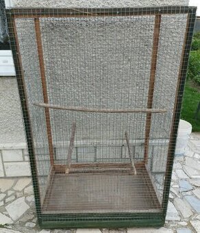 Predám klietku pre papagajov