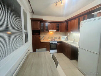 Na prenájom 3 izbový byt Sekčov, Ďumbierska