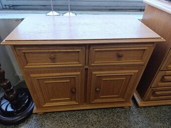 Rustikální dubová komoda,Nábytek s příběhem