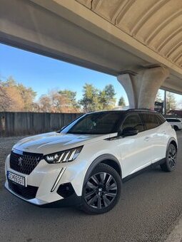 V záruke - Top výbava - Peugeot 2008 GT Line EAT 8