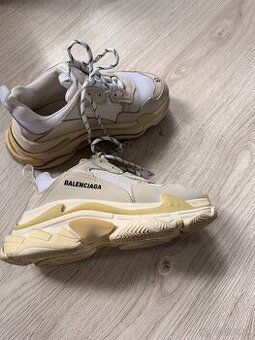 Balenciaga triple S