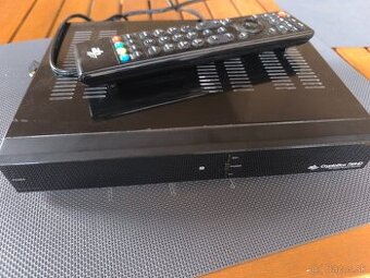 Satelitný prijímač cryptobox 750HD