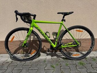 Bicykel Cannondale a tretry Specialized
