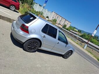 Predám wolksvagen golf