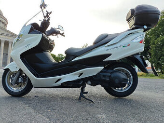 Suzuki Burgman AN400 r.v. 2010