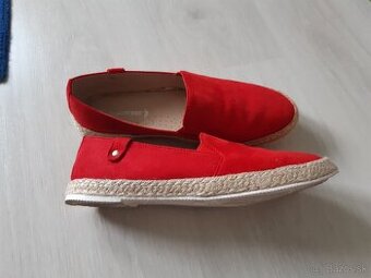 Nove balerin