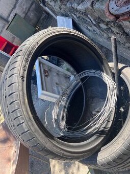 235/35 R19 Letne